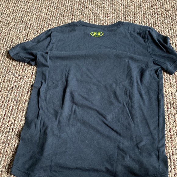UA tee shirt - Picture 3 of 3